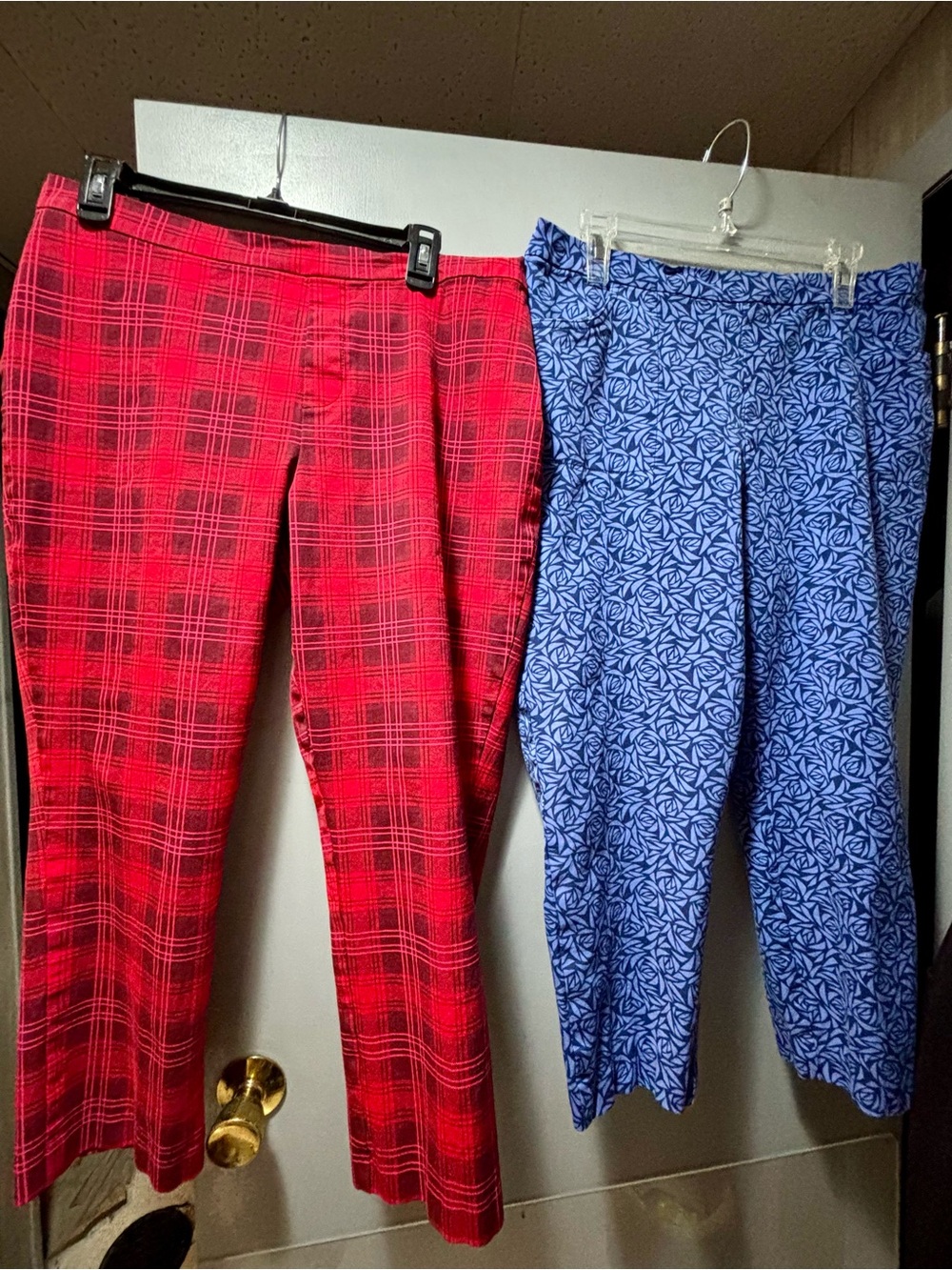 2 pair Issac Mizrahi Live Women’s Red Plaid & blue floral Dress Pants